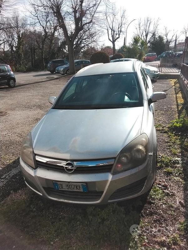 Usata Opel Astra 80 CV (58 kW) 2005 Station wagon