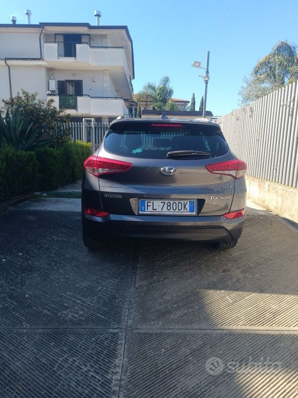 Grigio Usata 2019 Hyundai Tucson Edition SUV | 12.500 € (Ottimo prezzo) - Immagine 1/4