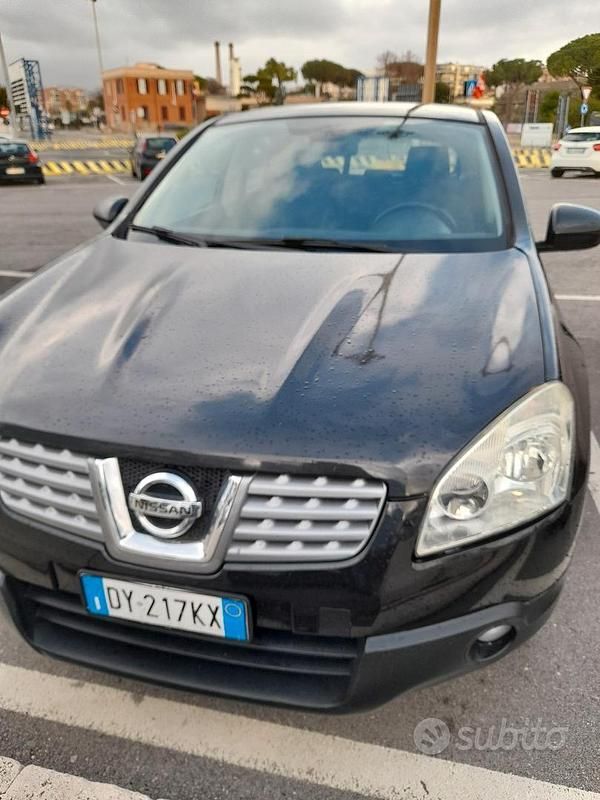 Nero Usata 2009 Nissan Qashqai SUV | 4800 € - Immagine 1/4