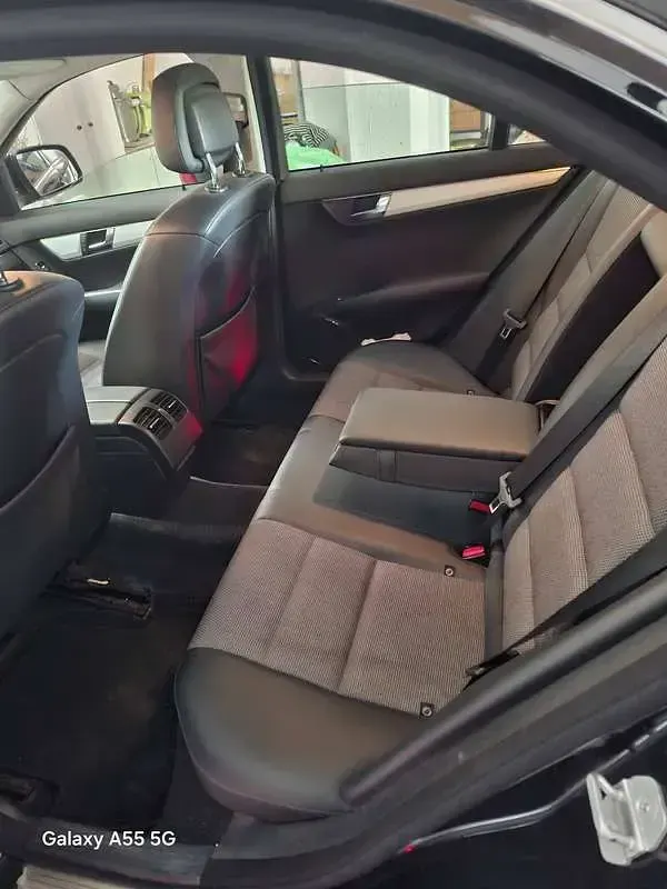 Usata Mercedes C220 170 CV (125 kW) 2007 Nero Berlina