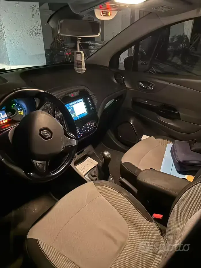 Usata Renault Captur 90 CV (66 kW) 2014 SUV