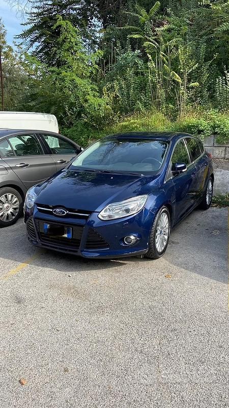 Usata Ford Focus 115 CV (84 kW) 2011 Blu Berlina