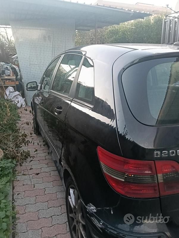 Usata Mercedes B200 140 CV (102 kW) 2010 Monovolume