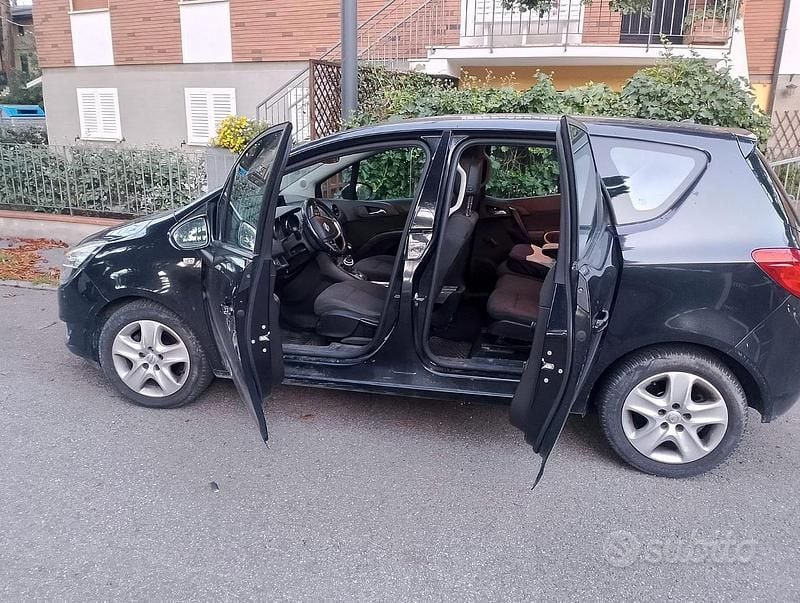 Occasion Opel Meriva 140 PK (102 kW) 2015 Zwart MPV