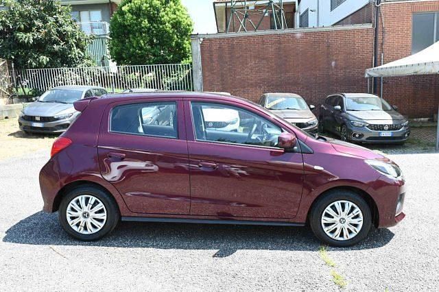 Usata Mitsubishi Space Star Invite 71 CV (52 kW) 2022 Lilla(met.) Berlina