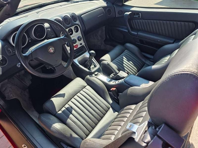 Usata Alfa Romeo Spider 150 CV (110 kW) 2004 Rosso Cabrio