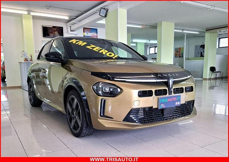 Usata Lancia Ypsilon 110 CV (80 kW) 2024 Oro Utilitaria