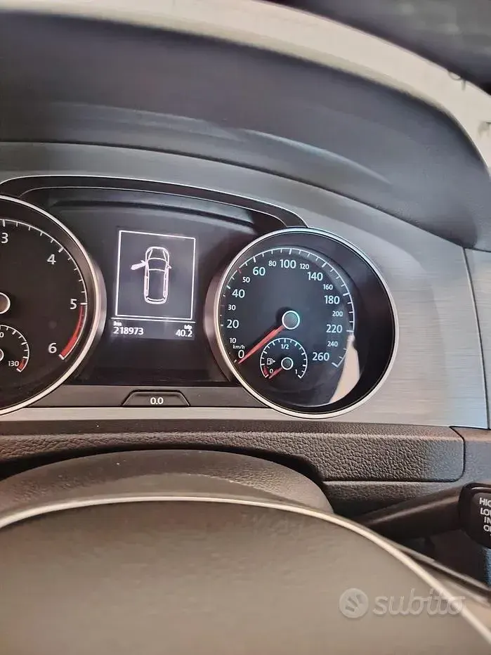 Usata VW Golf VII 110 CV (80 kW) 2016 Marrone Station wagon