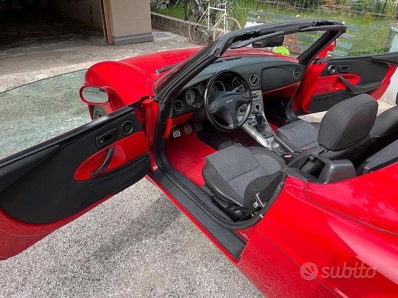Usata Fiat Barchetta 131 CV (96 kW) 2003 Rosso Cabrio