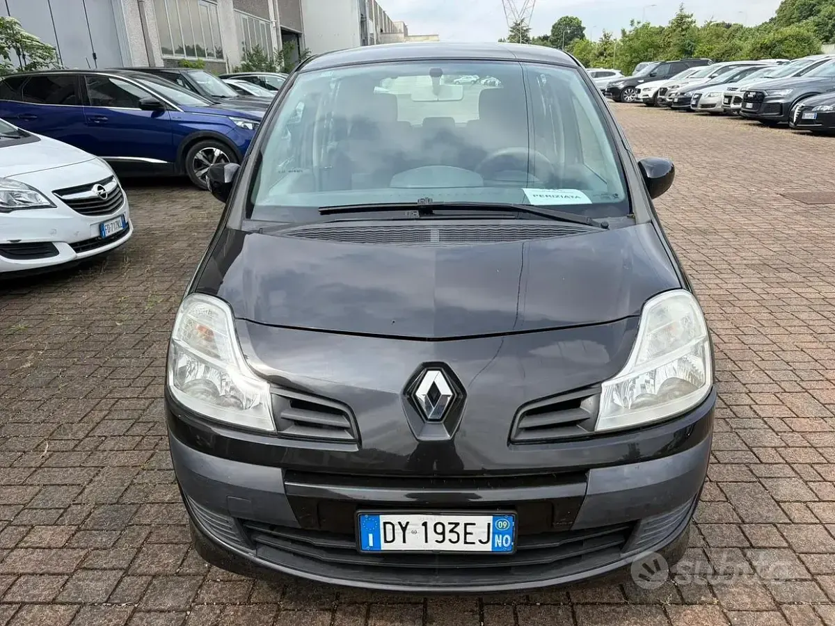 Usata Renault Modus 101 CV (74 kW) 2009 Nero Monovolume