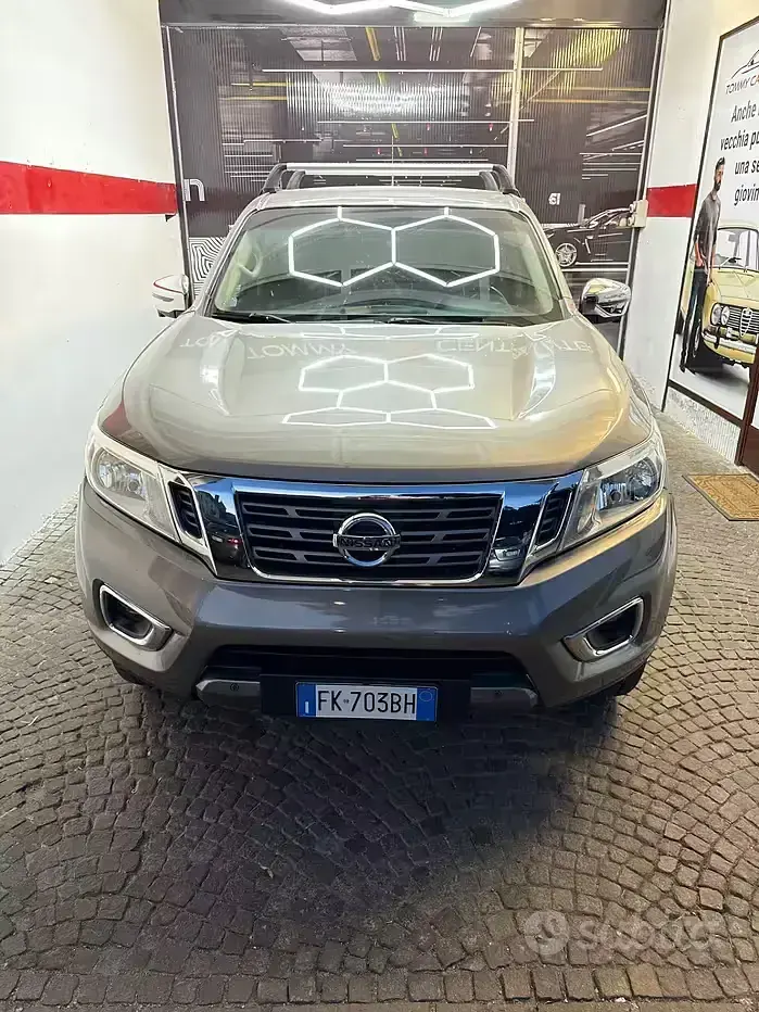 Usata Nissan Navara N-Connecta 190 CV (139 kW) 2017 Grigio Pick-up