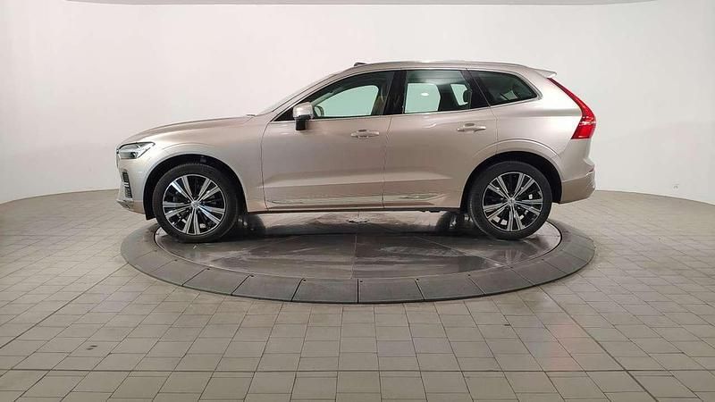 Usata Volvo XC60 Ultimate 197 CV (144 kW) 2023 Bright dusk metallizzato SUV