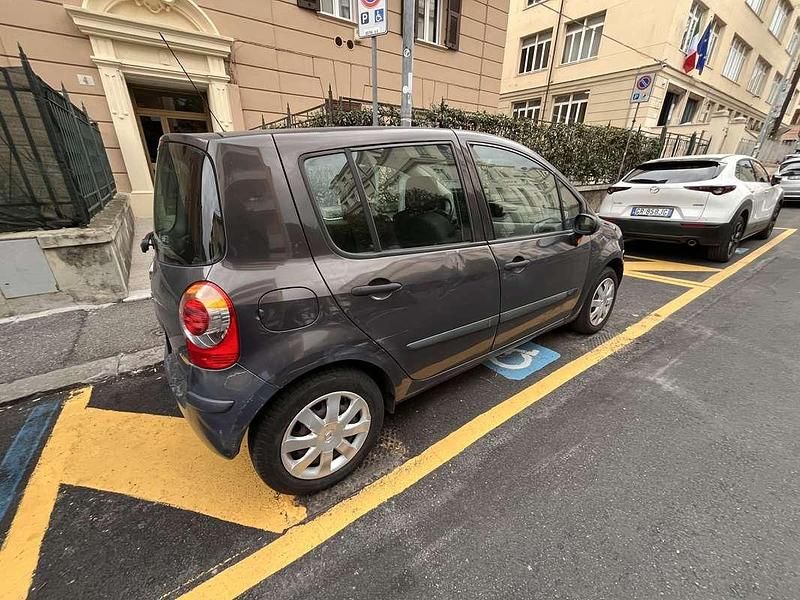 Usata Renault Modus 75 CV (55 kW) 2004 Monovolume