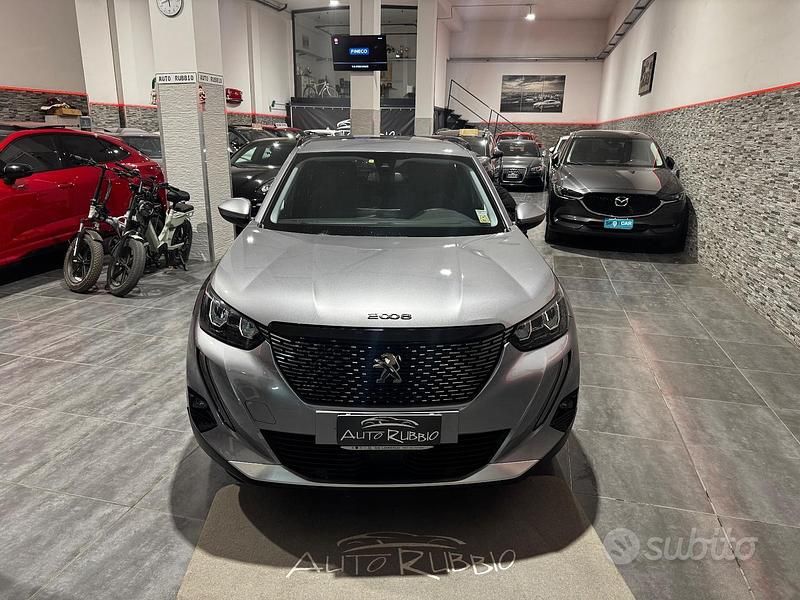 Usata Peugeot 2008 Allure 110 CV (80 kW) 2022 Grigio SUV