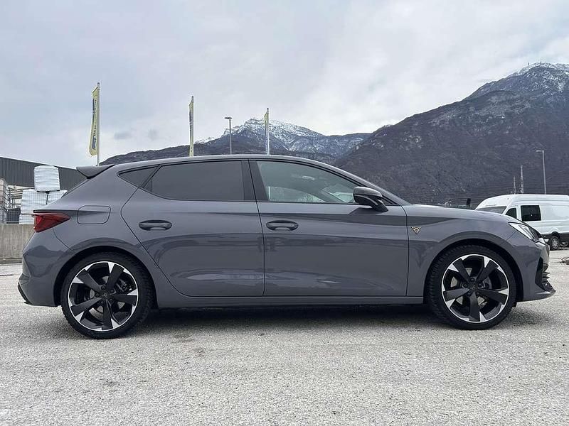 Usata Cupra Leon 150 CV (110 kW) 2023 Berlina