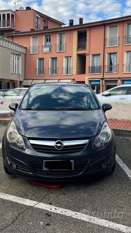 Usata 2007 Opel Corsa Due volumi | 500 € (Super prezzo) - Immagine 1/4