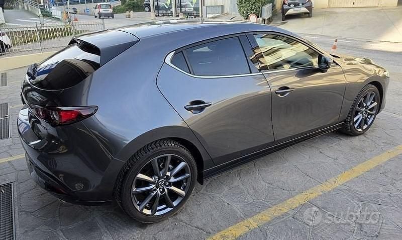 Usata Mazda 3 Exclusive 186 CV (136 kW) 2021 Grigio Berlina