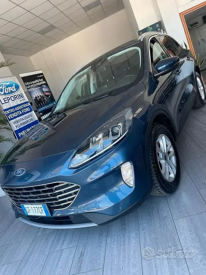 Usata Ford Kuga 120 CV (88 kW) 2021 Bluazzurro SUV