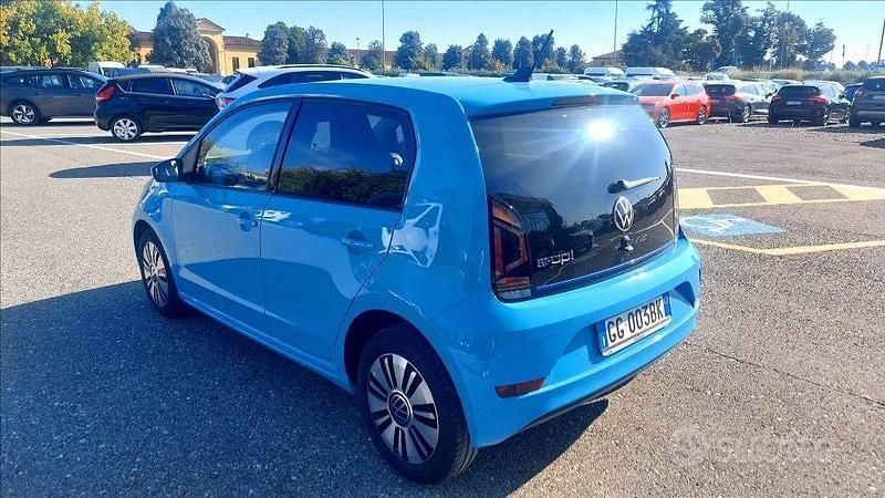 Usata VW e-up! 61 kW (83 CV) 2021 Azzurro Utilitaria