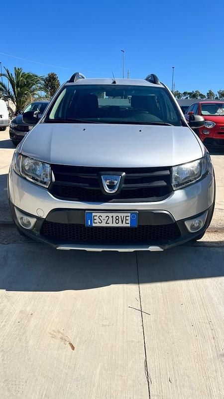 Usata Dacia Sandero Stepway 89 CV (65 kW) 2013 Grigio Berlina