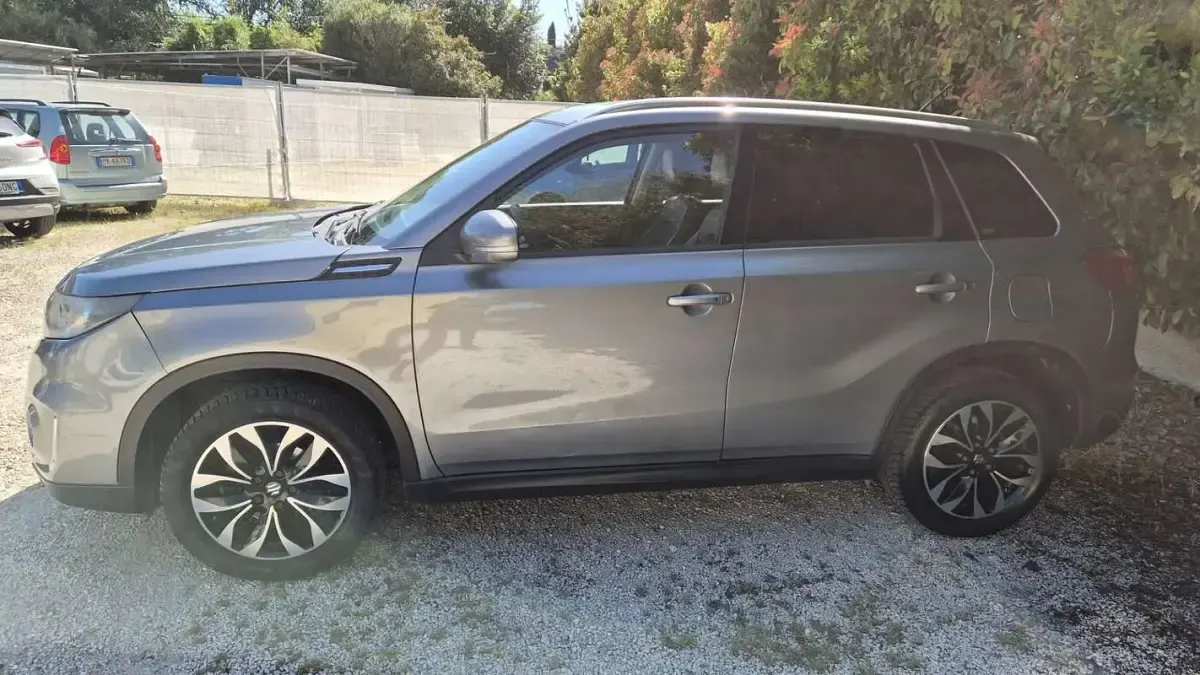 Usata Suzuki Vitara 120 CV (88 kW) 2015 Grigio SUV
