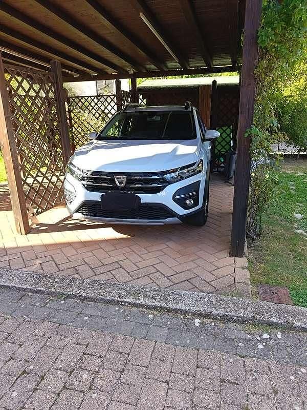 Usata Dacia Sandero Comfort 101 CV (74 kW) 2022 Utilitaria