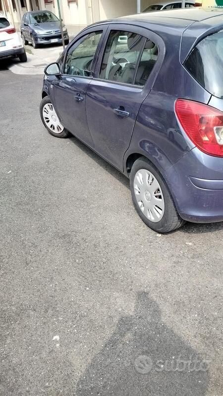 Usata Opel Corsa 2009 Blu Utilitaria