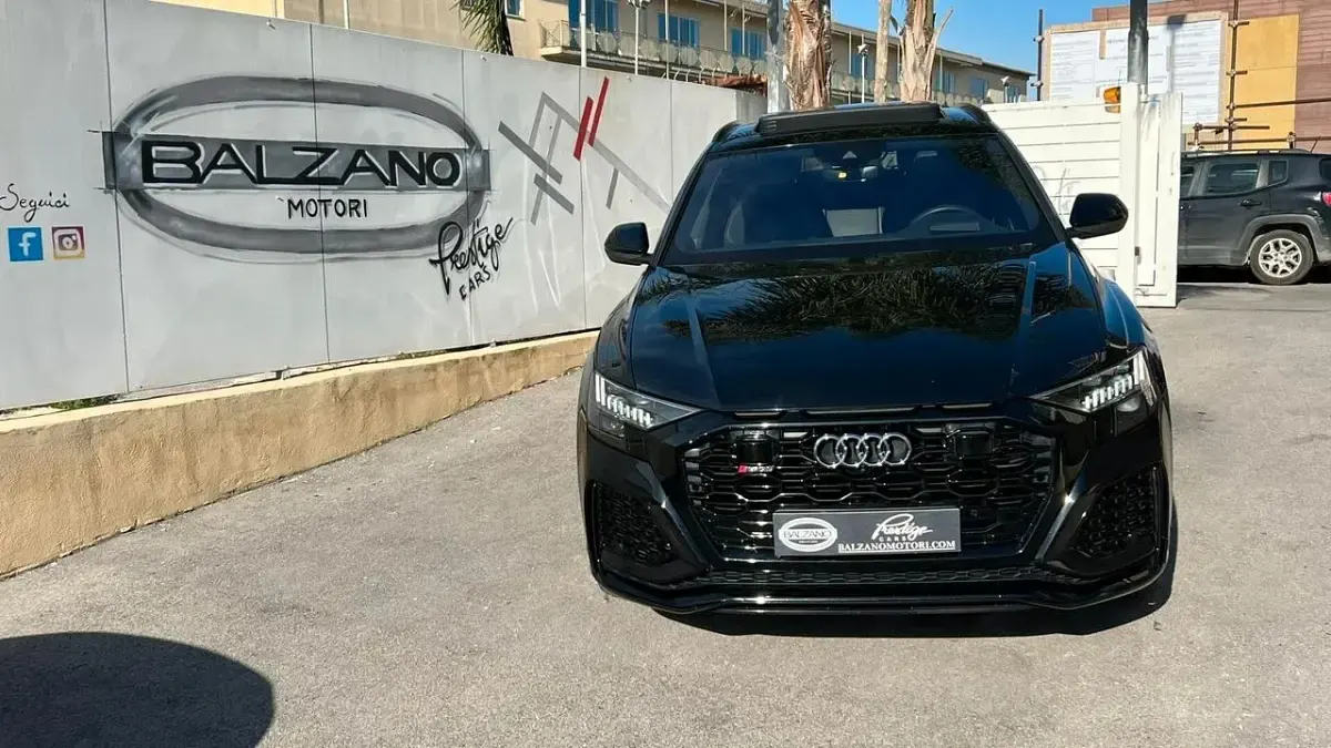 Usata Audi Q8 599 CV (440 kW) 2021 Nero SUV