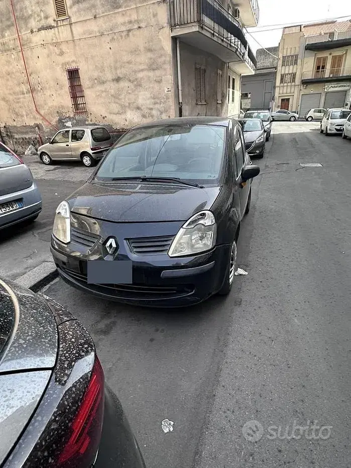 Usata Renault Modus 85 CV (62 kW) 2005 Nero Monovolume