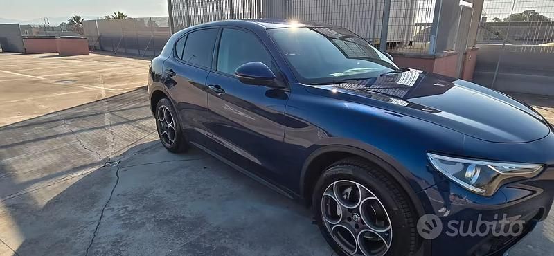 Usata Alfa Romeo Stelvio 210 CV (154 kW) 2018 Blu SUV
