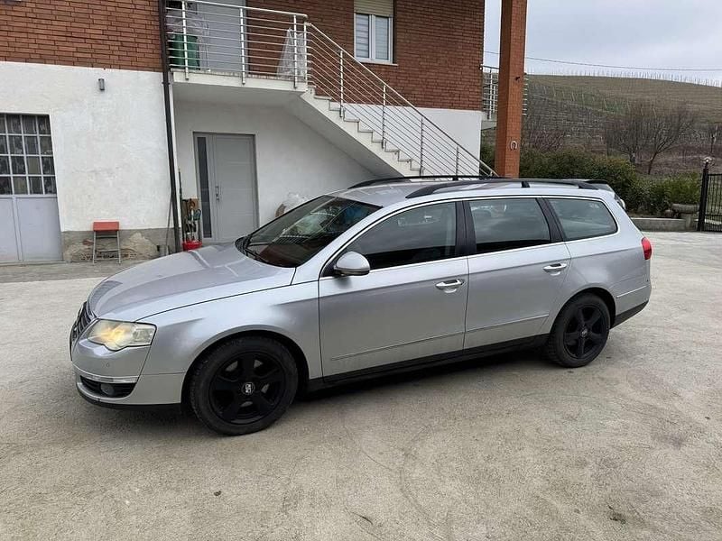 Usata VW Passat Highline 140 CV (102 kW) 2008 Grigio Station wagon
