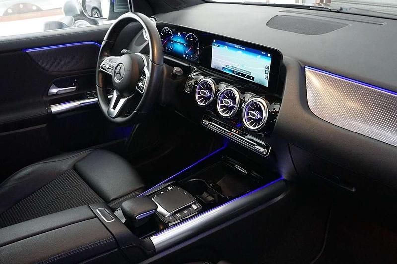 Usata Mercedes GLA180 Business 116 CV (85 kW) 2020 Nero SUV