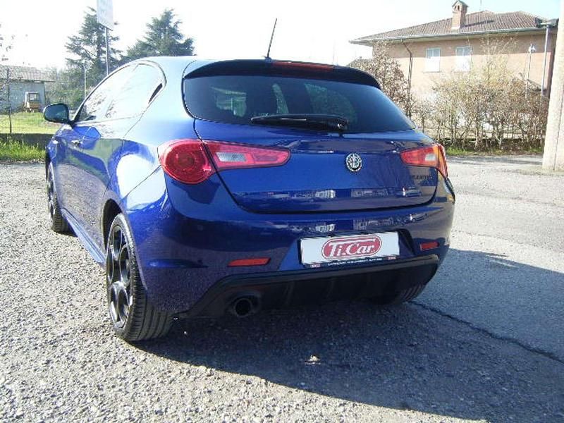 Usata Alfa Romeo Giulietta Tech Edition 120 CV (88 kW) 2019 Blu anodizzato Utilitaria