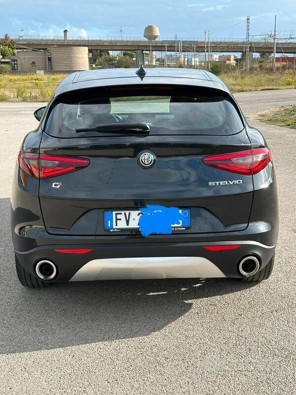 Usato 2019 Alfa Romeo Stelvio 2.1 Diesel 190 CV (17.900 €)
