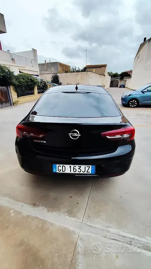 Usata Opel Insignia 136 CV (100 kW) 2020 Nero Berlina