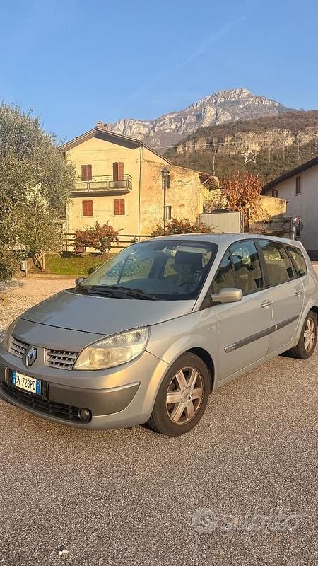 Usata 2004 Renault Grand Scénic II Monovolume | 2000 € - Immagine 1/4