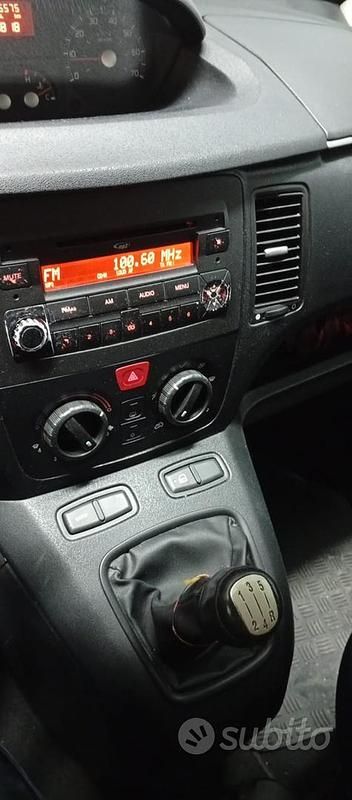 Usata Fiat Idea 70 CV (51 kW) 2009 Grigio Monovolume