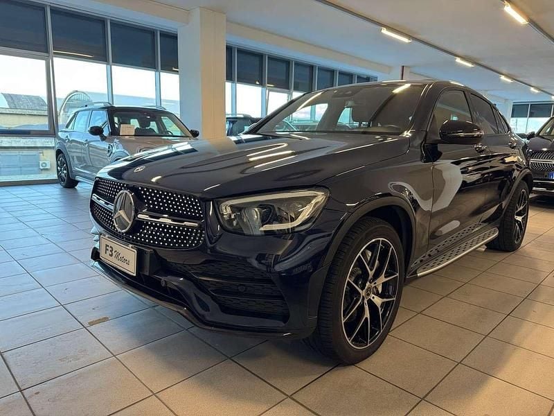 Usata Mercedes GLC300e Premium 306 CV (225 kW) 2023 Blu/azzurro Coupé