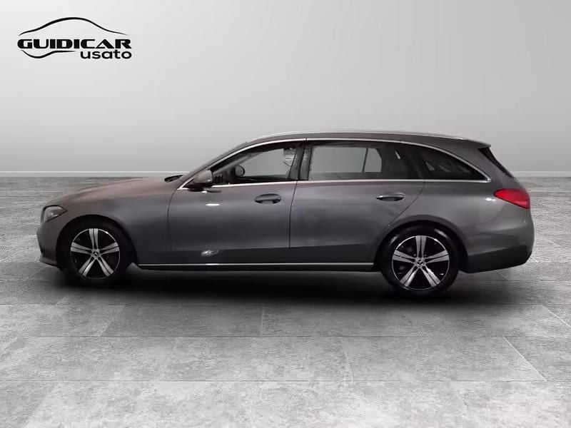 Usata Mercedes 200 Advanced 163 CV (119 kW) 2025 Grigio Station wagon