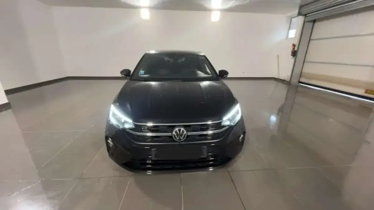 Usata VW Taigo R-line 116 CV (85 kW) 2025 Nero SUV