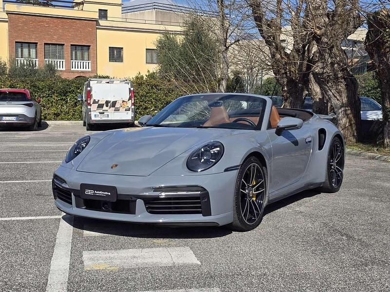 Usata Porsche 992 650 CV (478 kW) 2023 Grigio ardesia Cabrio