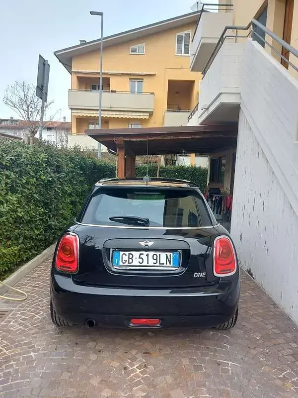 Usata Mini ONE Hype 102 CV (75 kW) 2018 Utilitaria
