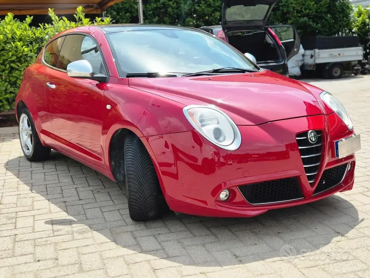 Usata Alfa Romeo MiTo 105 CV (77 kW) 2010 Rosso Utilitaria