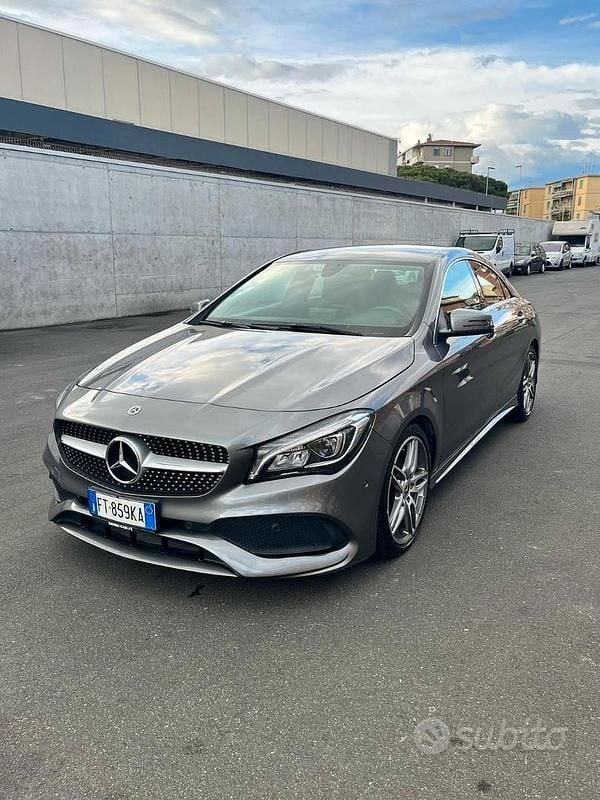 Grigio Usata 2019 Mercedes CLA200 Premium Coupé | 18.500 € (Super prezzo) - Immagine 1/4