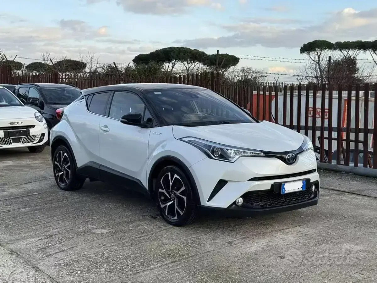 Usata Toyota C-HR 98 CV (72 kW) 2018 Bianco SUV