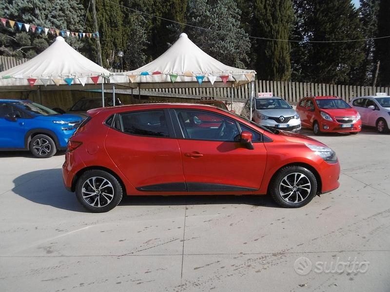 Usata Renault Clio IV 75 CV (55 kW) 2015 Rosso Berlina