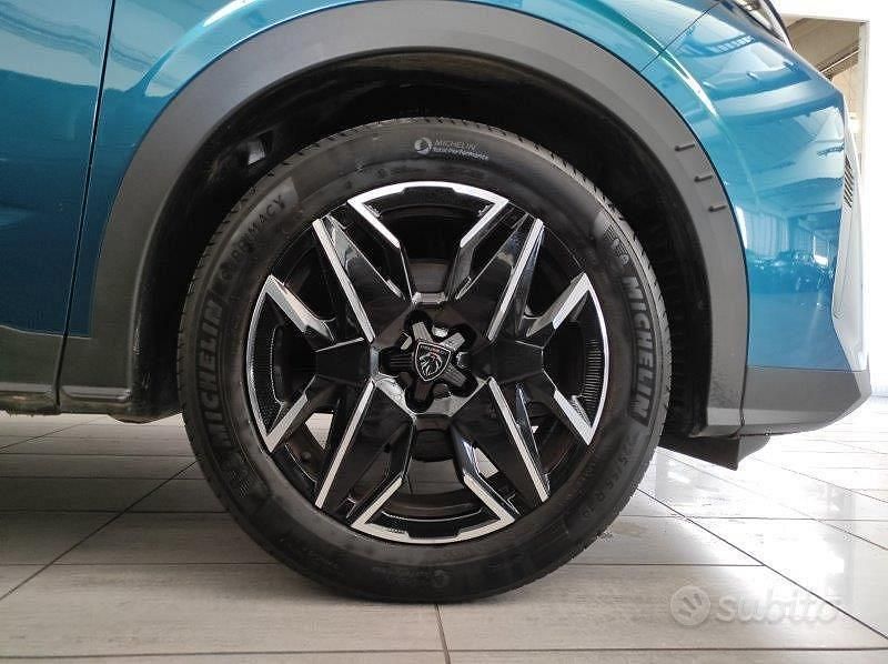 Usata Peugeot 3008 Allure 136 CV (100 kW) 2025 Blu SUV
