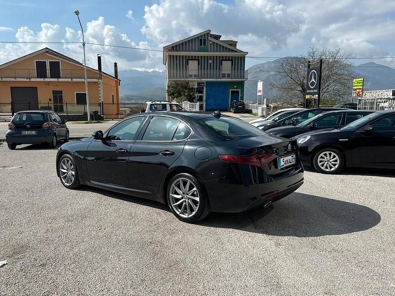 Usata Alfa Romeo Giulia 160 CV (117 kW) 2019 Nero Berlina