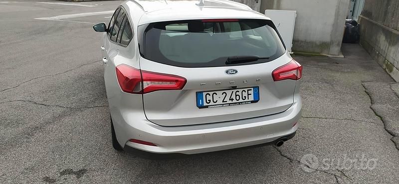 Usata Ford Focus Business Edition 120 CV (88 kW) 2020 Grigio Station wagon