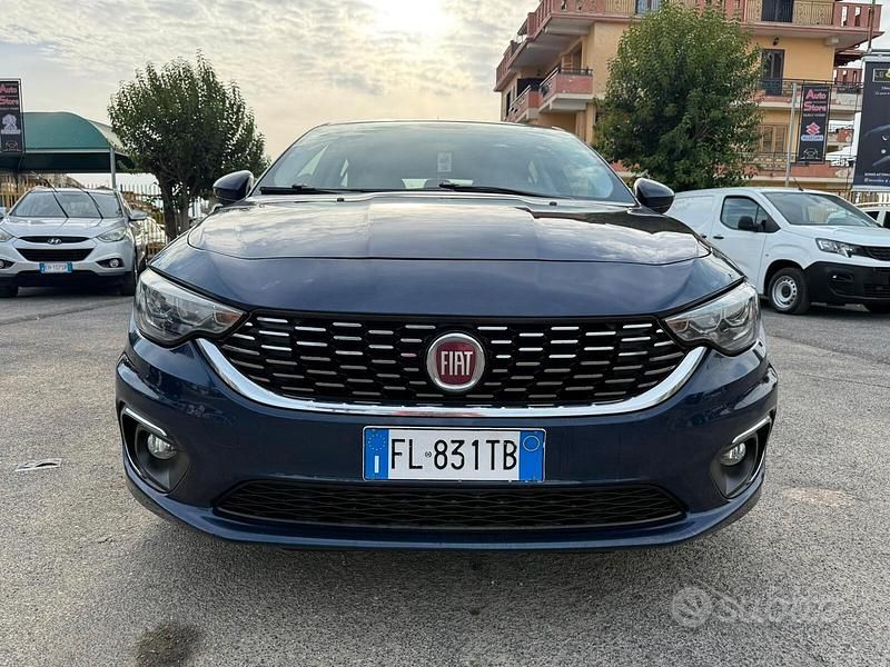 Usata Fiat Tipo 120 CV (88 kW) 2017 Blu Berlina